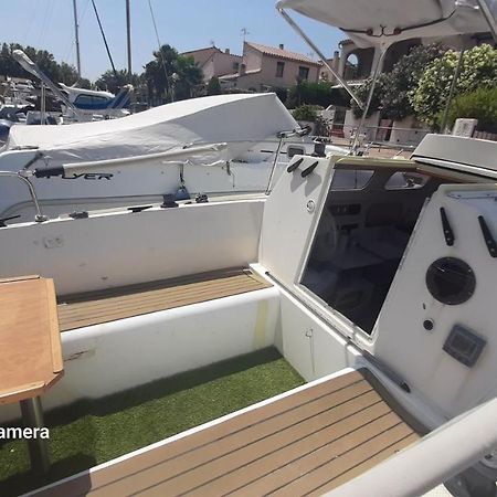 Nuit Insolite A Bord De L'Enata Un Voilier A Quai Sur La Marina De St Cyprien Saint-Cyprien  Exterior foto